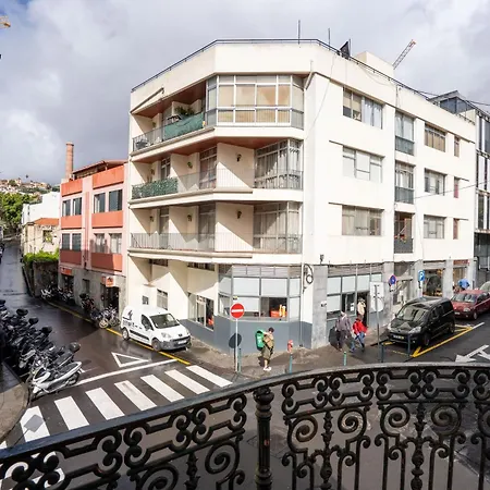 Madeirarooms 招待所 3*